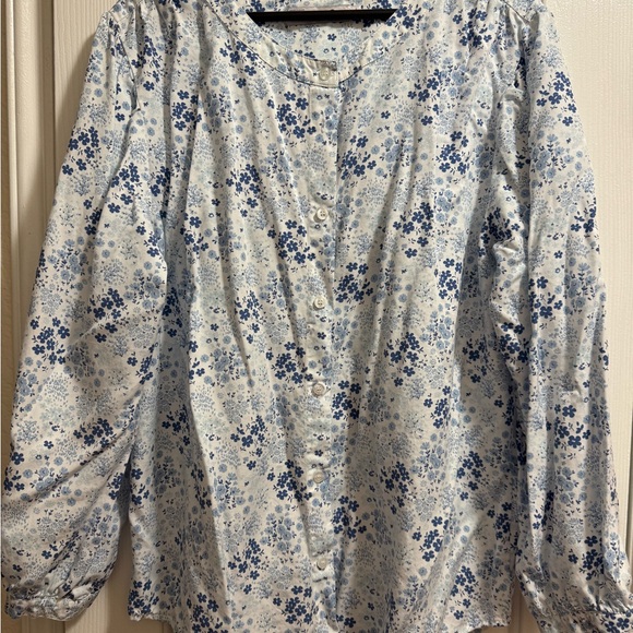 Chic Blue Floral Women's Blouse - Picture 1 of 3